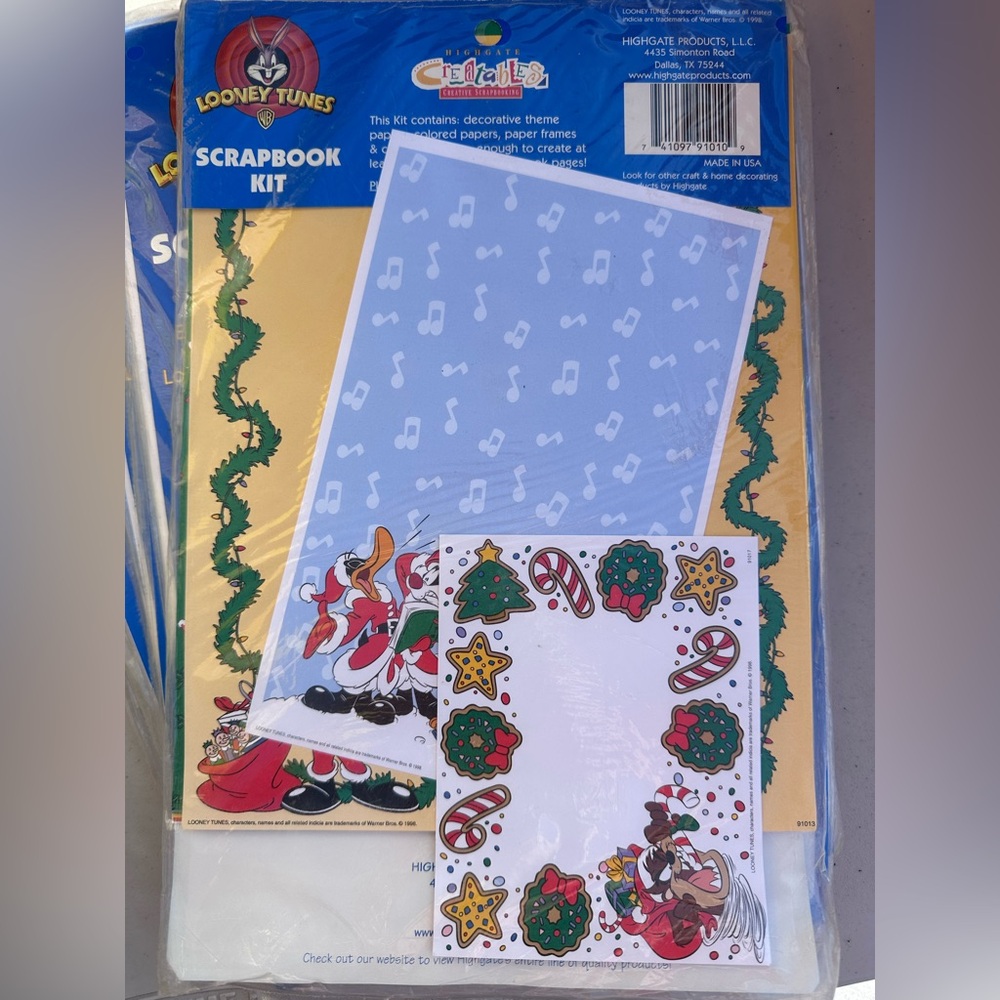 3- VINTAGE Looney Tunes Scrapbook Kit - “ Christmas fun” - Picture 3 of 3